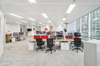 1 Place Des Reflets, Courbevoie to rent Interior Photo- Image 1 of 6