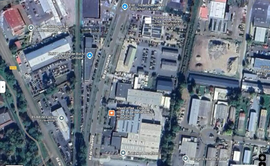 Retail in La Teste-de-Buch for sale Aerial- Image 1 of 2