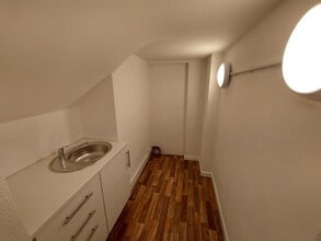 62-62A Mount Pleasant Rd, Tunbridge Wells to rent Interior Photo- Image 1 of 4