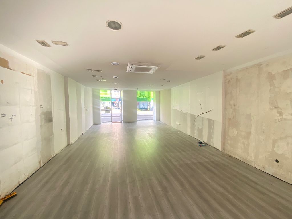 73 Avenue Victor Hugo, Tassin-la-Demi-Lune for sale Interior Photo- Image 1 of 6