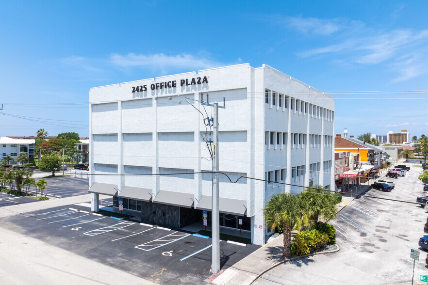 2425 E Commercial Blvd, Fort Lauderdale, FL for rent - Building Photo - Image 1 of 16