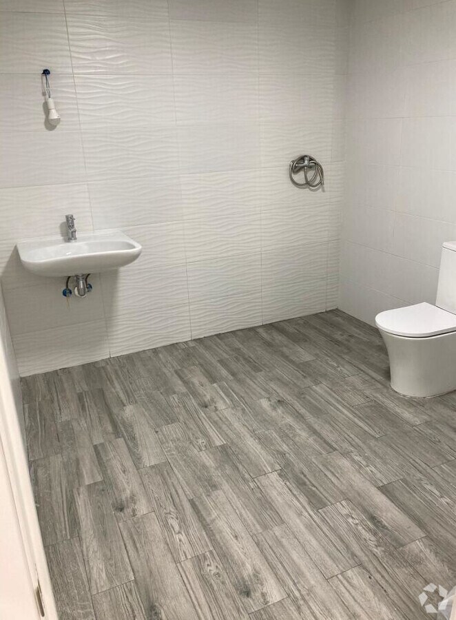 Cuenca, CUE 16003 - Unit Puerta 01, Esc. E -  - Interior Photo - Image 2 of 2