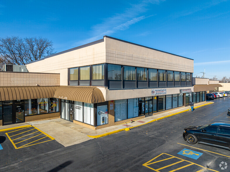 8600 S Pulaski Rd, Chicago, IL for rent - Building Photo - Image 1 of 14