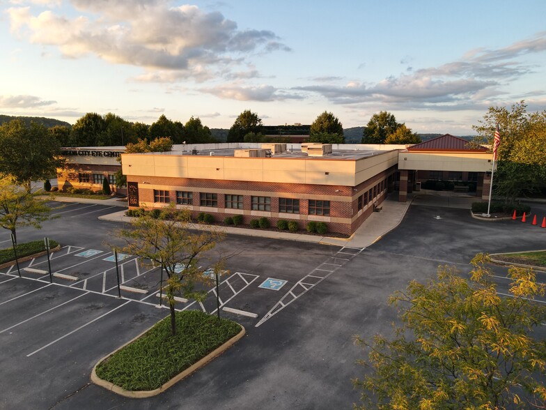 110 Med Tech Pky, Johnson City, TN for sale - Primary Photo - Image 1 of 15