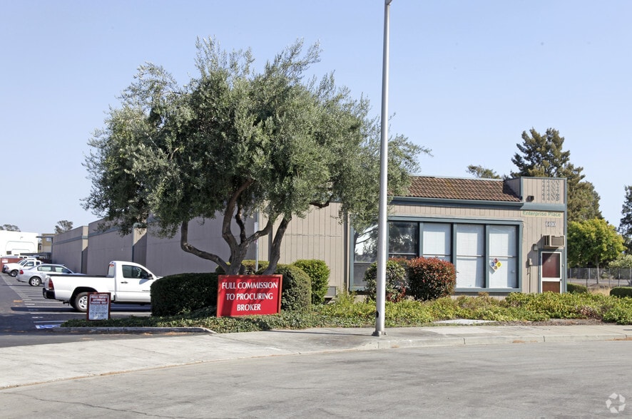 4400-4408 Enterprise Pl, Fremont, CA for rent - Building Photo - Image 3 of 17