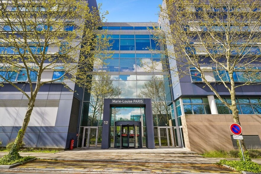 10-14 Rue Jean Bart, Massy to rent - Building Photo - Image 1 of 15