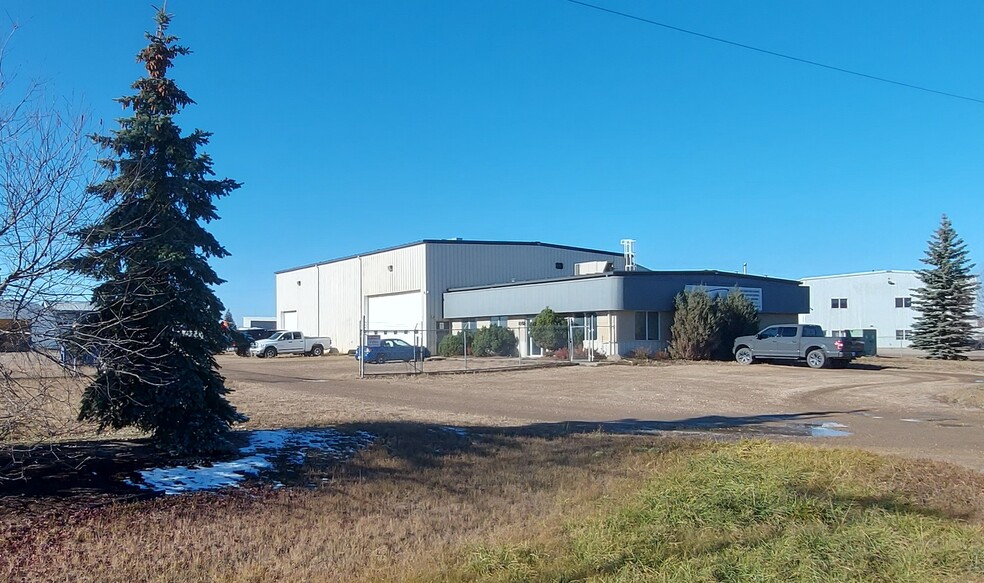 27123 Hwy 597, Lacombe County, AB for rent - Building Photo - Image 1 of 24