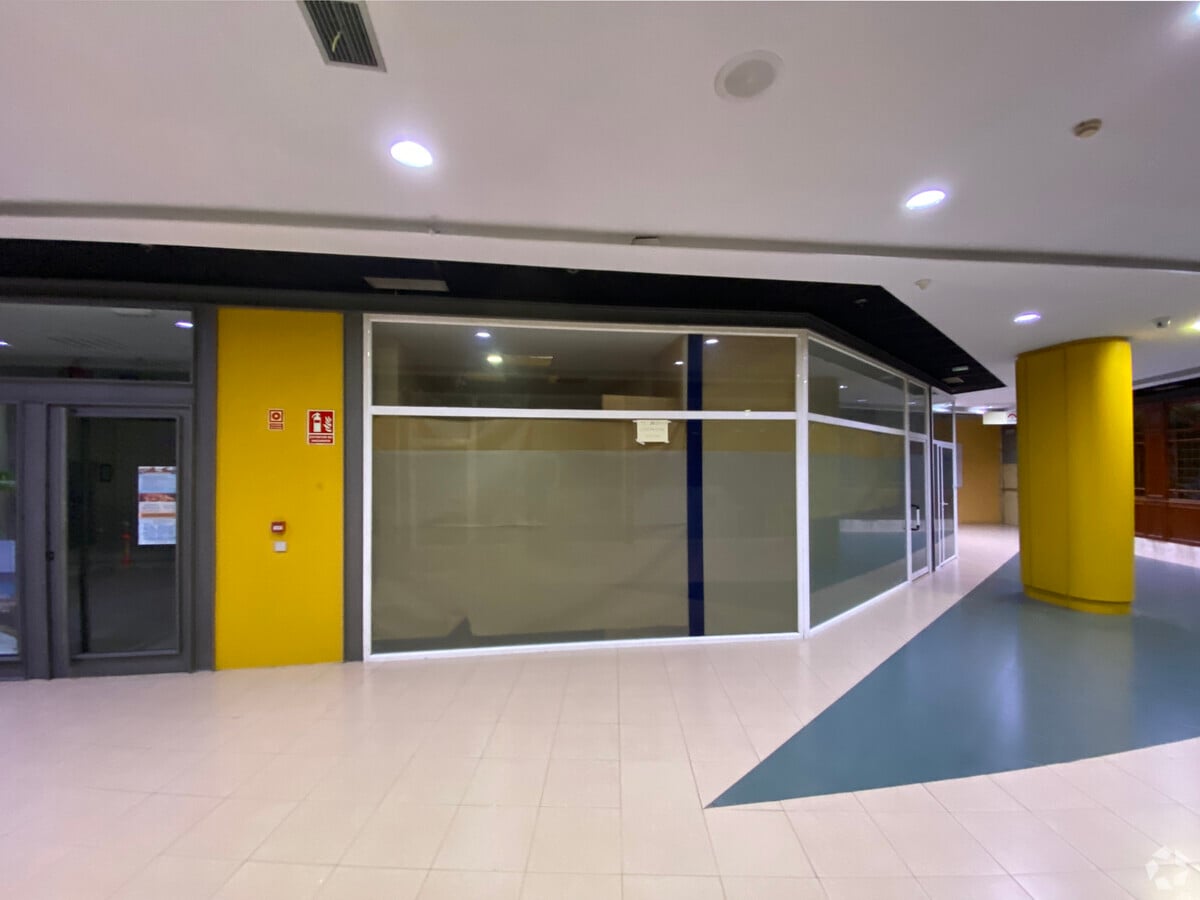 Plaza del Toro, 1, Tres Cantos, MAD 28760 - Unit Puerta 21, Esc. 1 - - Interior Photo - Image 2 of 2