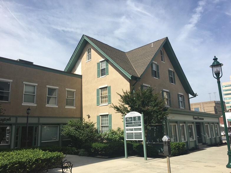 100 E Pennsylvania Ave, Towson, MD for rent - Building Photo - Image 2 of 18