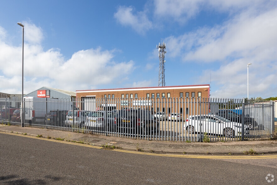 Units 3-4 Anson Close, Broadstairs to rent - Building Photo - Image 3 of 3