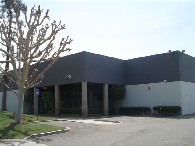 3210 S Croddy Way, Santa Ana, CA for rent - Building Photo - Image 1 of 5