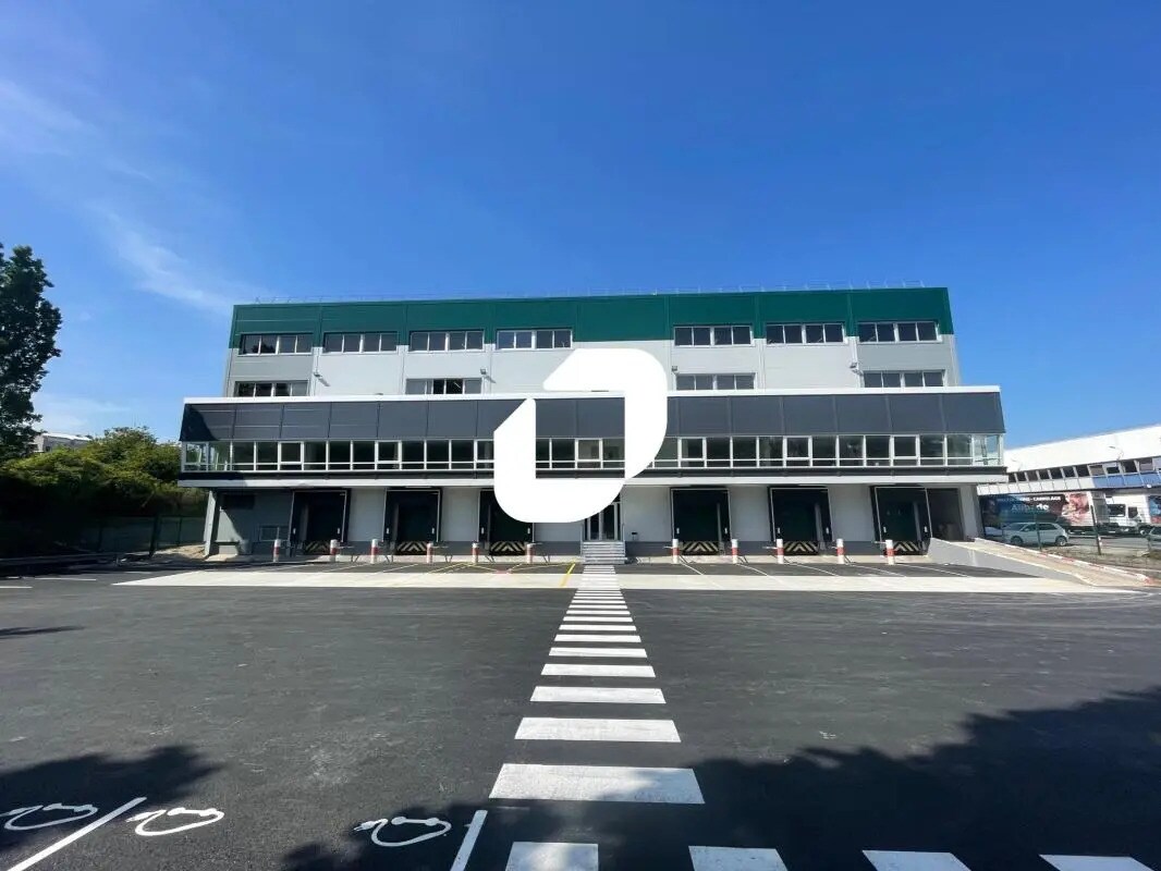 Industrial in Rosny-sous-Bois to rent Building Photo- Image 1 of 7