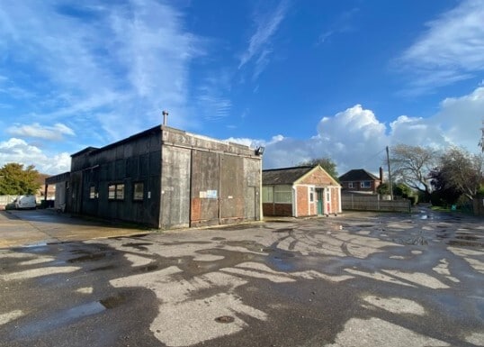 Main Rd, Birdham to rent - Building Photo - Image 2 of 2