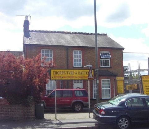 42a Feltham Rd, Ashford to rent - Building Photo - Image 3 of 7