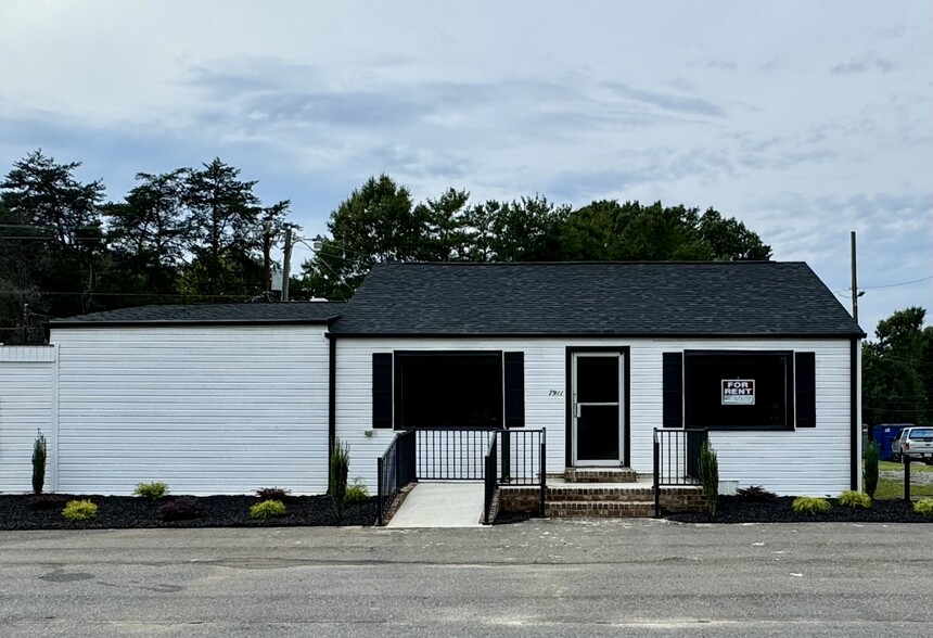 7911 NC Highway 68 N, Stokesdale, NC for sale - Building Photo - Image 1 of 1