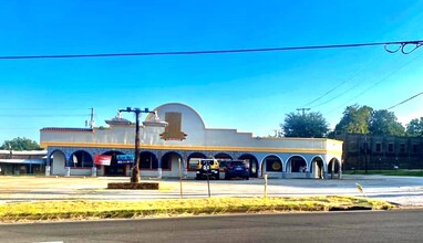 102 E Broadway St, Big Sandy, TX for rent Building Photo- Image 1 of 3