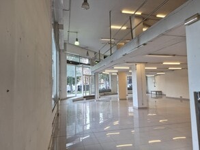 Retail in Viladecans, Barcelona to rent Interior Photo- Image 2 of 7