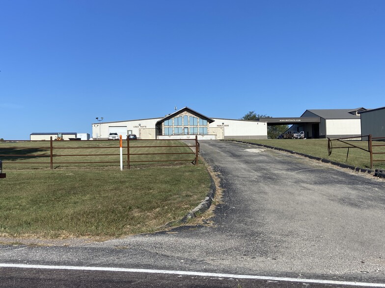 20451 Highway W, Lebanon, MO for sale - Building Photo - Image 2 of 35