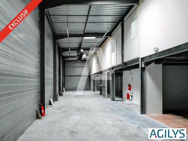 100 Route De Versailles, Champlan to rent - Interior Photo - Image 1 of 10
