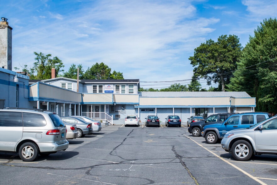 504 Main St, Farmington, CT to rent - Building Photo - Image 2 of 7