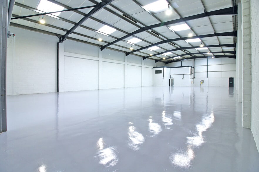 1-4 Cartwright Rd, Stevenage to rent - Building Photo - Image 3 of 4