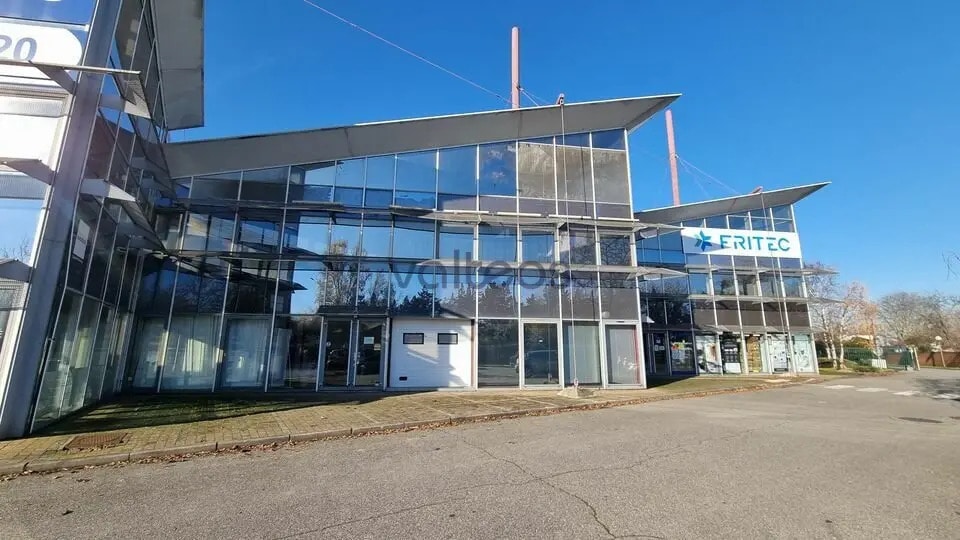 Light Industrial in Toulouse to rent Building Photo- Image 1 of 6