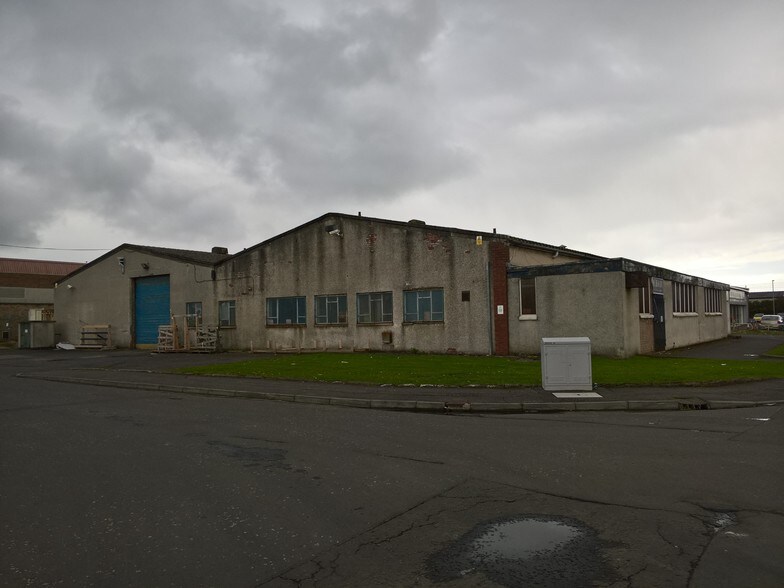 69 Third Ave, Irvine, KA12 8HN UK