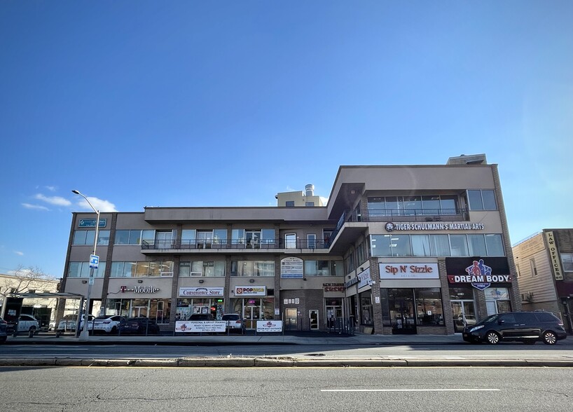 162-16 Union Tpke, Flushing, NY for sale - Building Photo - Image 1 of 1