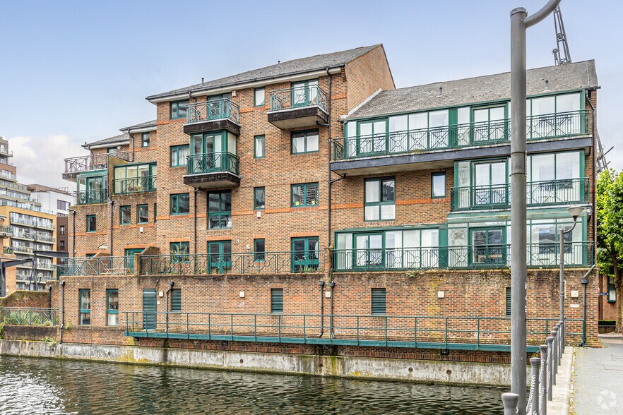 12-14 Pepper St, London for sale - Building Photo - Image 1 of 1