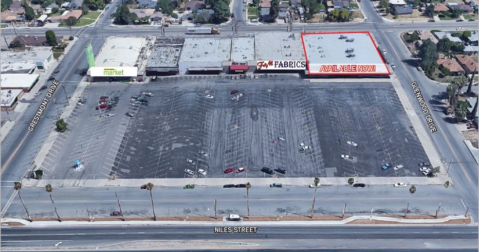 2958 Niles St, Bakersfield, CA for sale - Aerial - Image 1 of 1