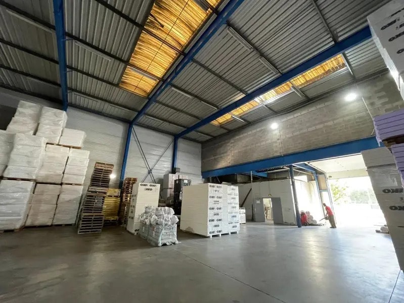 Industrial in Vitry-sur-Seine to rent Interior Photo- Image 1 of 9