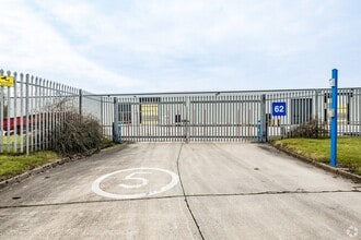 Touchet Hall Rd, Manchester to rent Interior Photo- Image 2 of 3