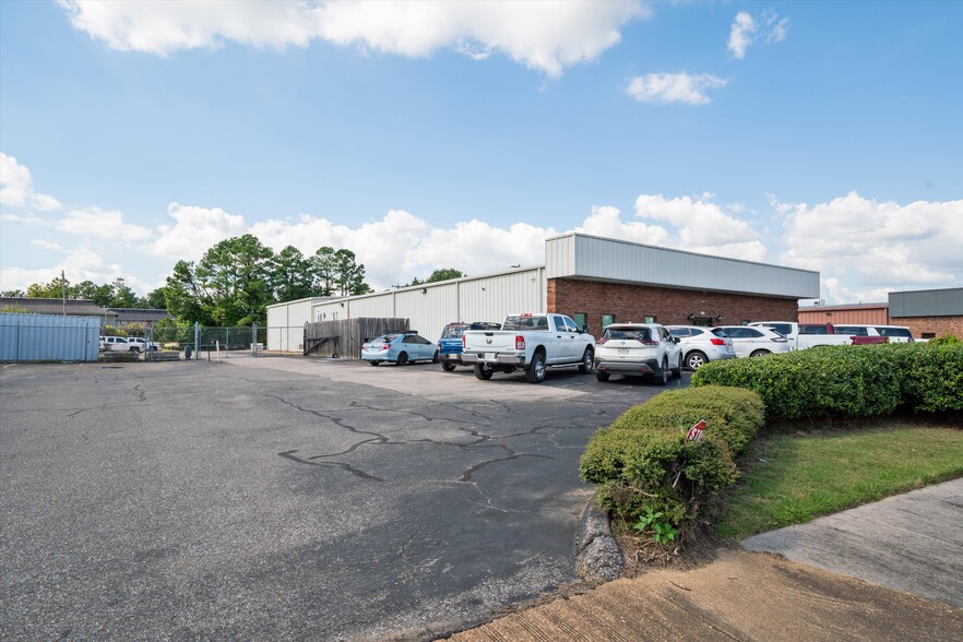 3689 Cherry Rd, Memphis, TN for sale - Building Photo - Image 1 of 17