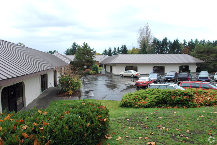 13555 NE Bel Red Rd, Bellevue, WA for rent - Primary Photo - Image 1 of 3