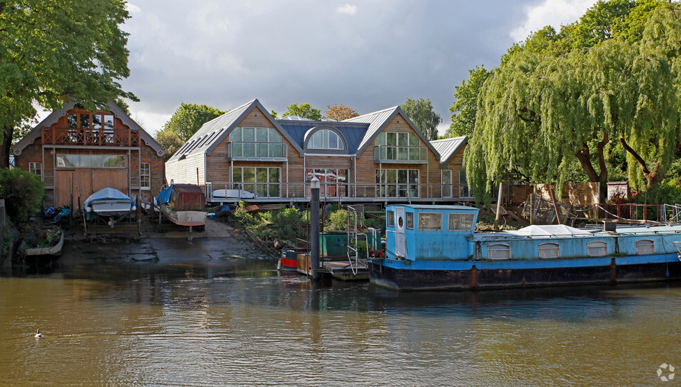 Eel Pie Island, Twickenham for sale - Building Photo - Image 1 of 1