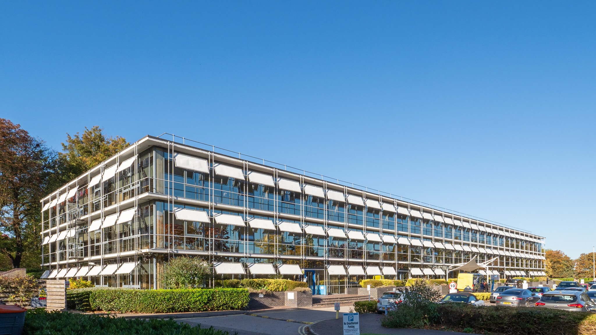 Sherwood Dr, Milton Keynes to rent Primary Photo- Image 1 of 18