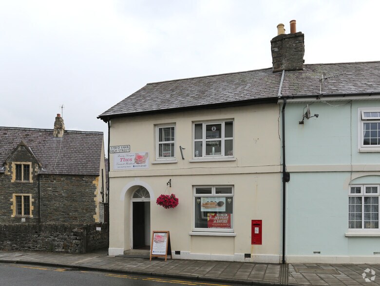 28 High St, Lampeter for sale - Primary Photo - Image 1 of 1