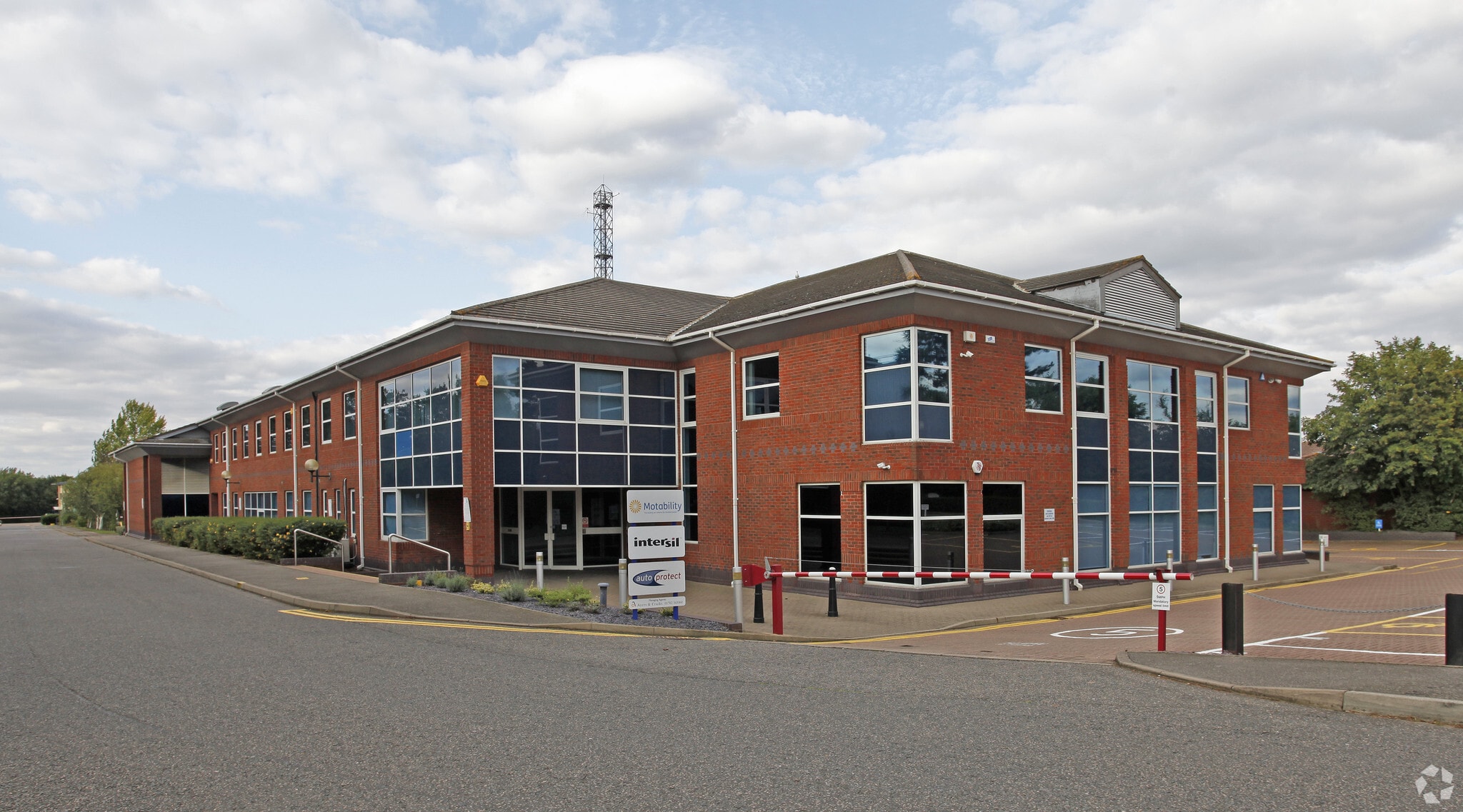 Roydon Rd, Harlow for sale Primary Photo- Image 1 of 1