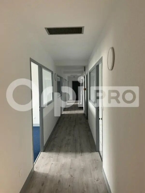 Office in Pessac to rent Building Photo- Image 1 of 11