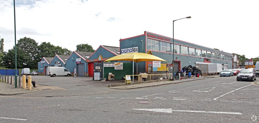 Westmoreland Rd, London for sale - Primary Photo - Image 1 of 1