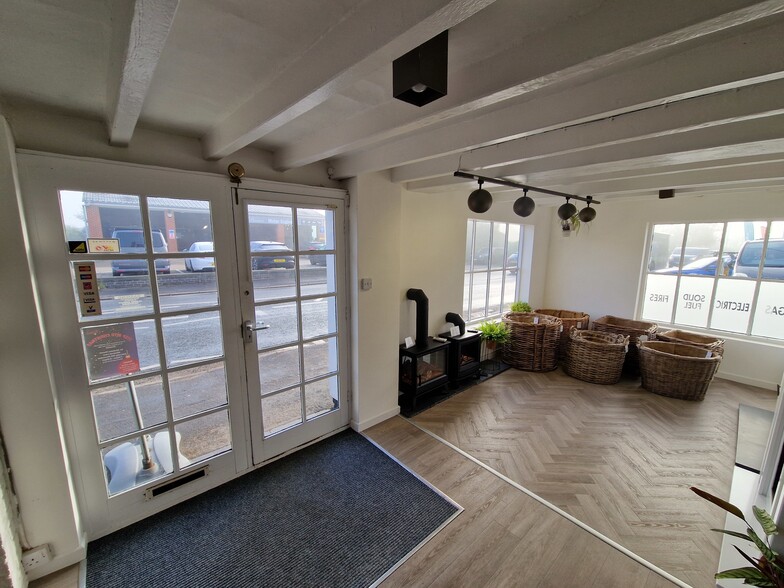 345 Duffield Rd, Derby to rent - Building Photo - Image 3 of 17