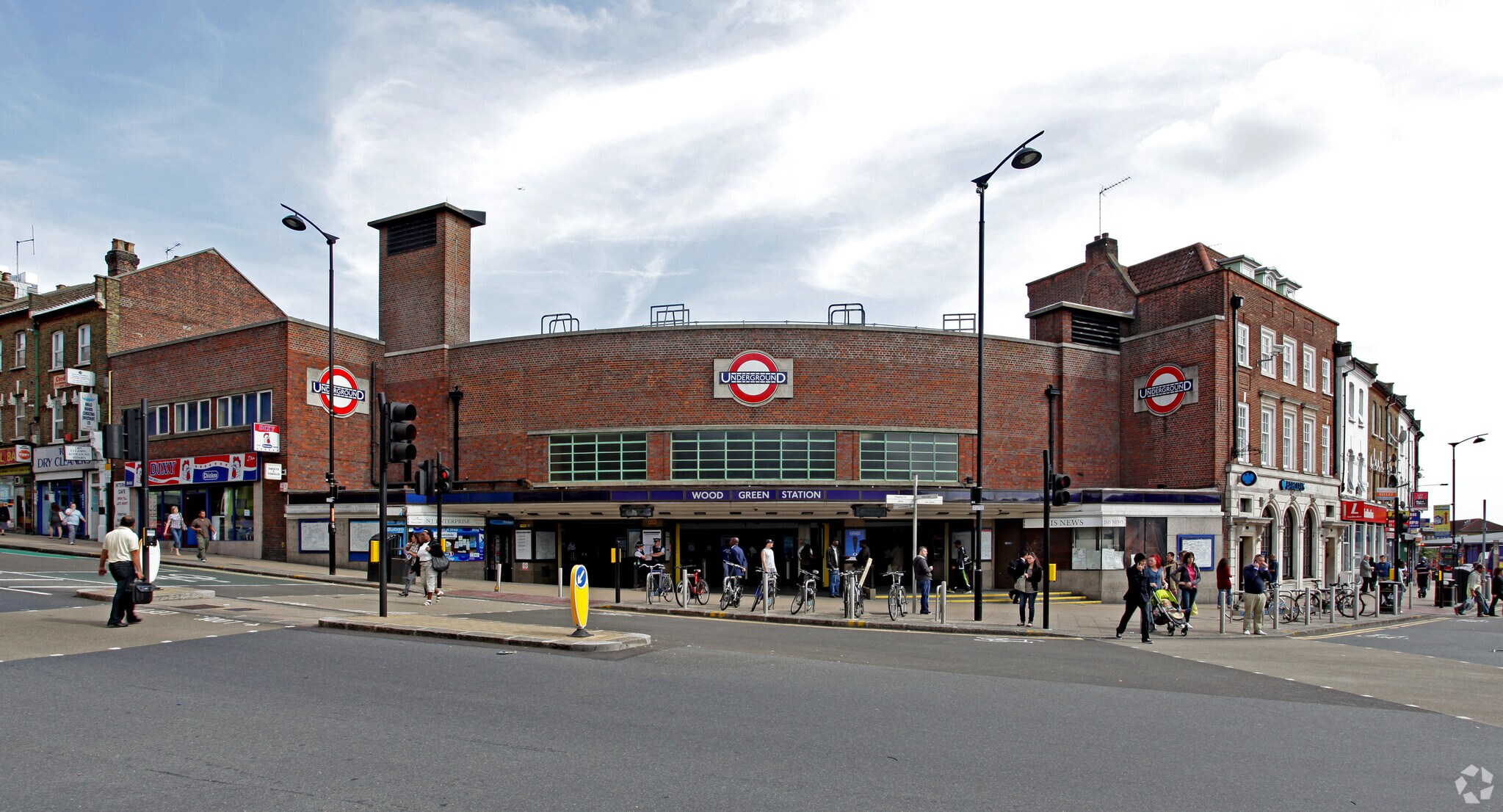 High Rd, London for sale Building Photo- Image 1 of 1
