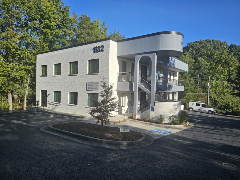 1132 Hightower Trl, Atlanta, GA for sale - Building Photo - Image 2 of 27