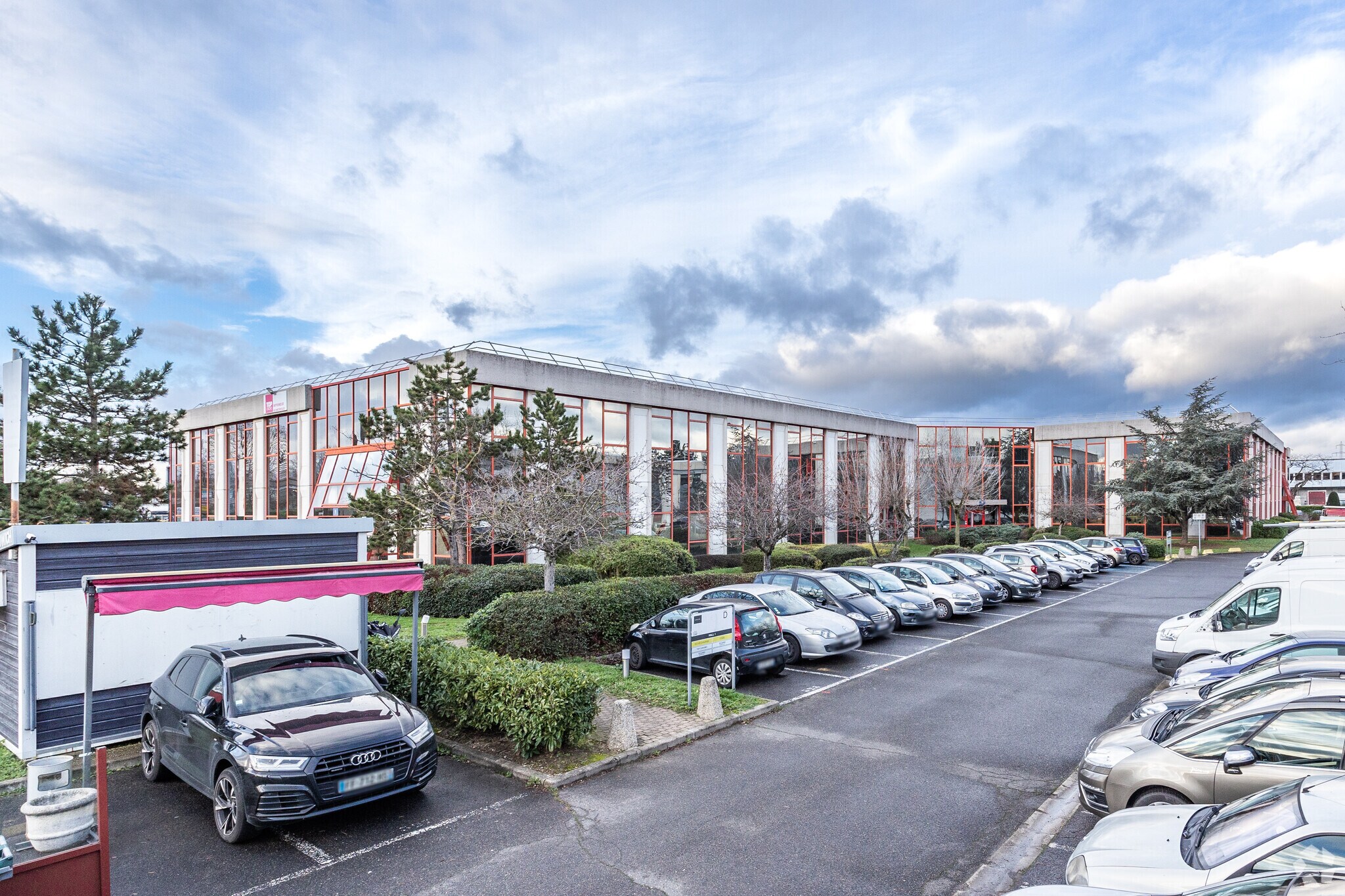 114 Avenue Louis Roche, Gennevilliers to rent Building Photo- Image 1 of 6