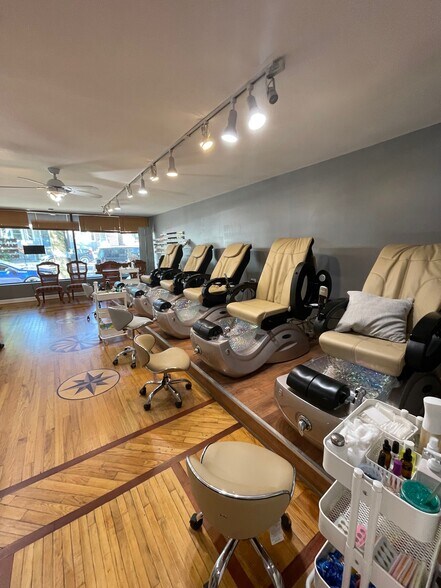 5055 N Western Ave, Chicago, IL for sale - Building Photo - Image 1 of 1