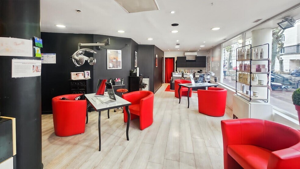 Rue Du Viaduc, Issy-les-Moulineaux to rent - Interior Photo - Image 2 of 7