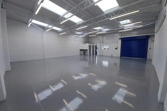 Horatius Way, Croydon to rent Interior Photo- Image 2 of 3