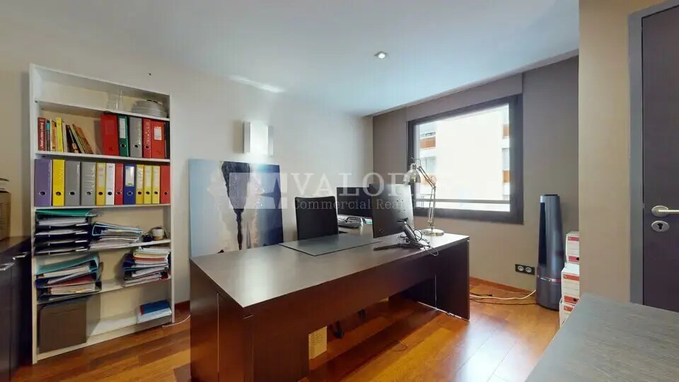 Lyon, RHO 69006 -  -  - Interior Photo - Image 1 of 6