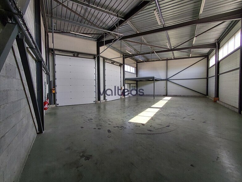 20 Rue Gaspard-Gustave Coriolis, Plaisance-du-Touch to rent - Interior Photo - Image 1 of 7