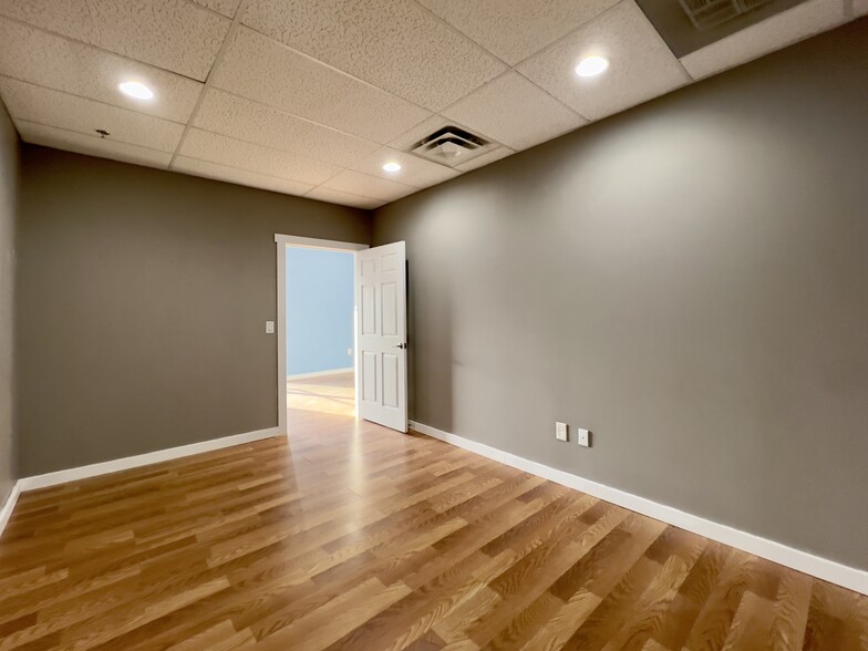 9660-9690 E Alameda Ave, Denver, CO for rent - Building Photo - Image 3 of 10